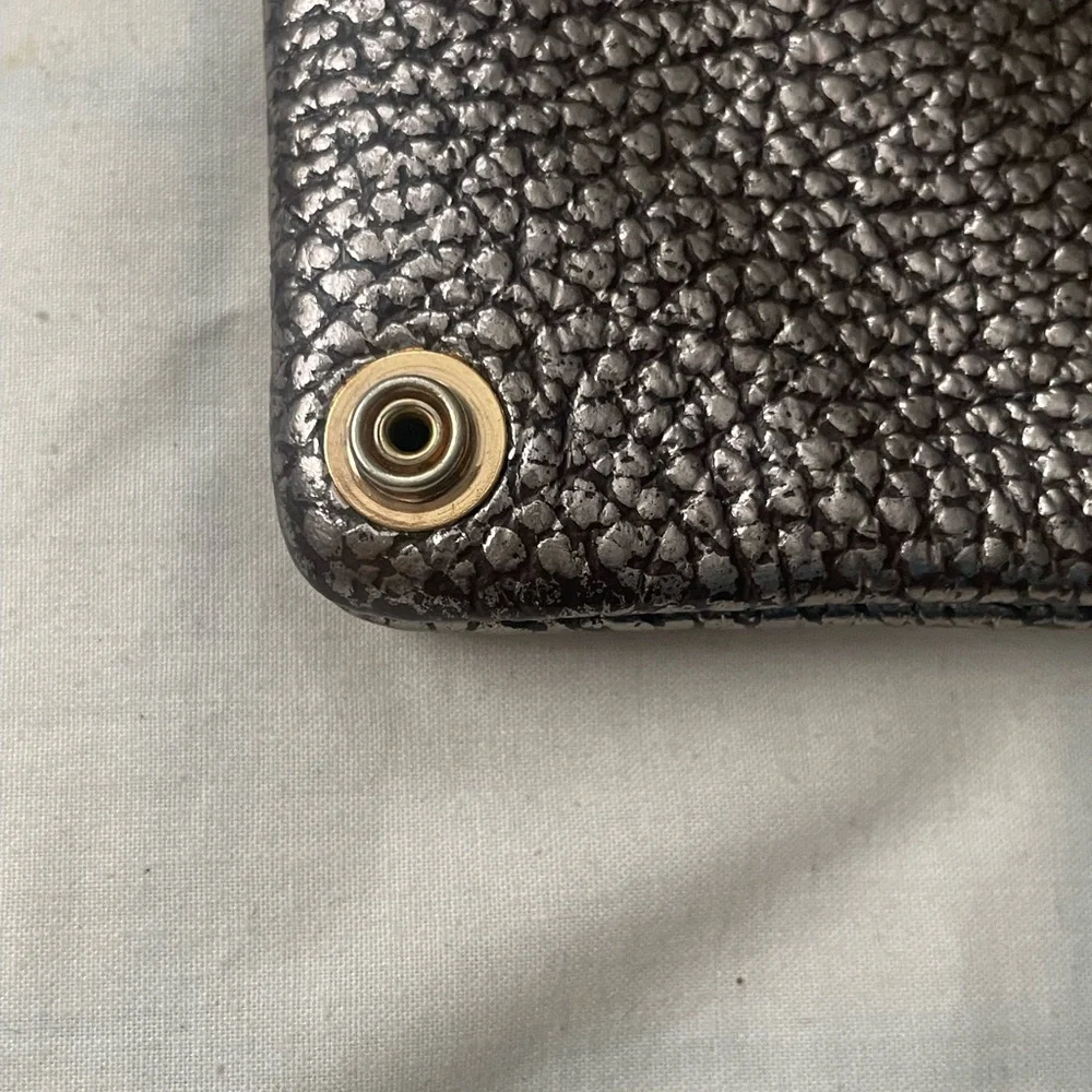 Metallic Leather Hobo Bag by Arron made in Italy - Picture 8 of 9